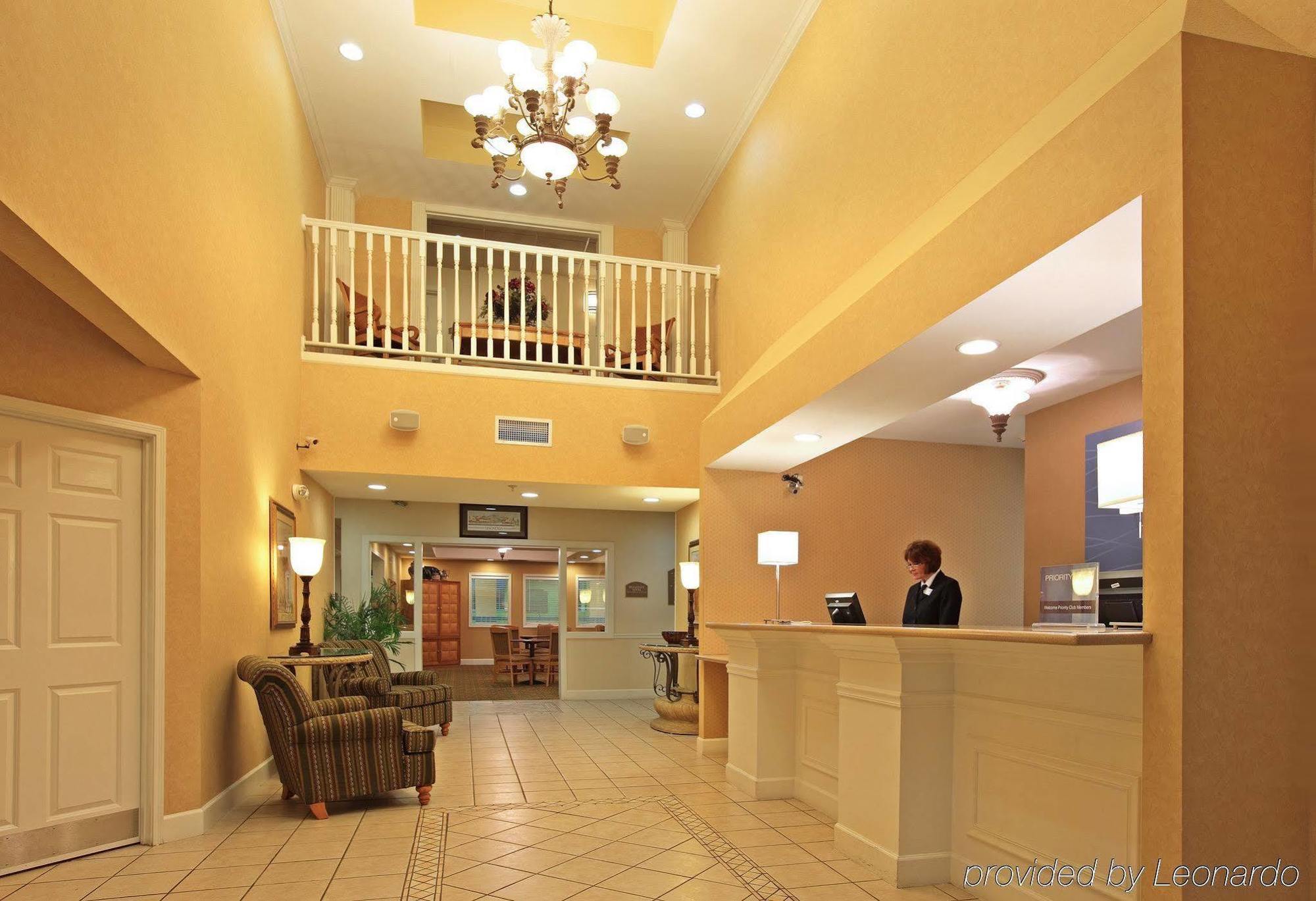 Holiday Inn Express & Suites Magnolia-Lake Columbia Interiér fotografie
